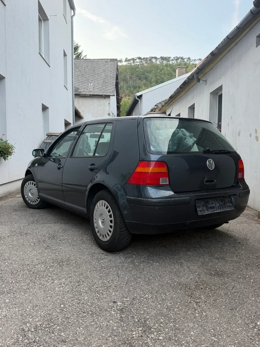 Volkswagen Golf 2001 photo 2