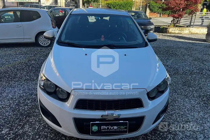 Chevrolet Aveo 2012 photo 2