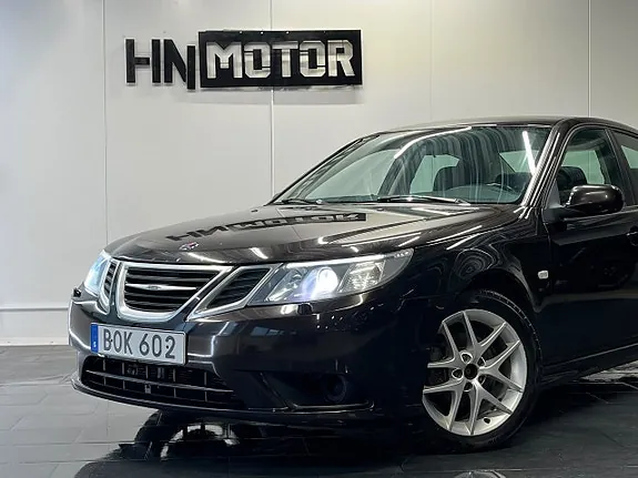 Saab 9-3 2011 photo 2