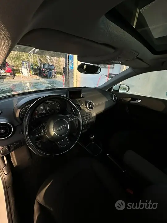 Audi A1 2011 photo 4