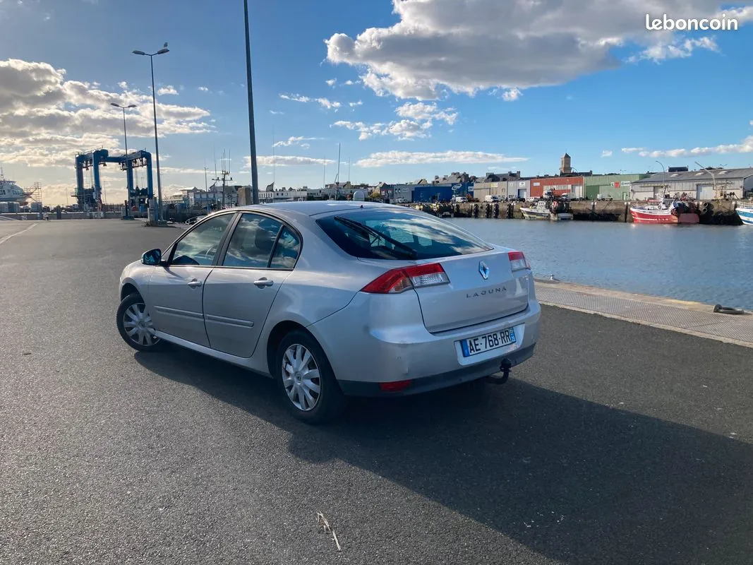 Renault Laguna 2008 photo 3