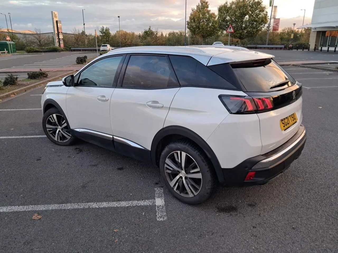 Peugeot 3008 2021 photo 3