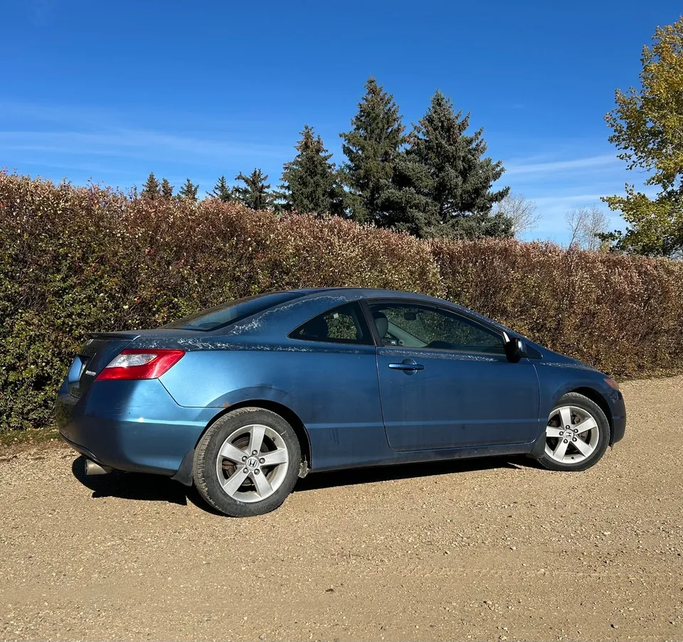 Honda Civic 2008 photo 2