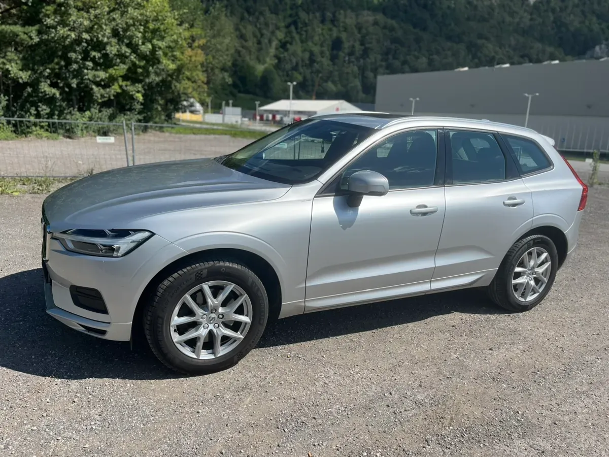 Volvo Xc60 2019 photo 2