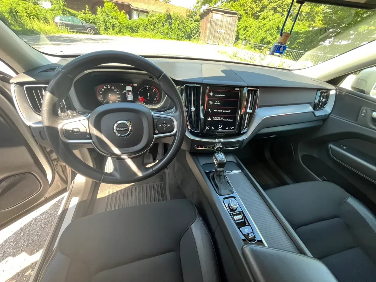 Volvo Xc60 2019 photo 3