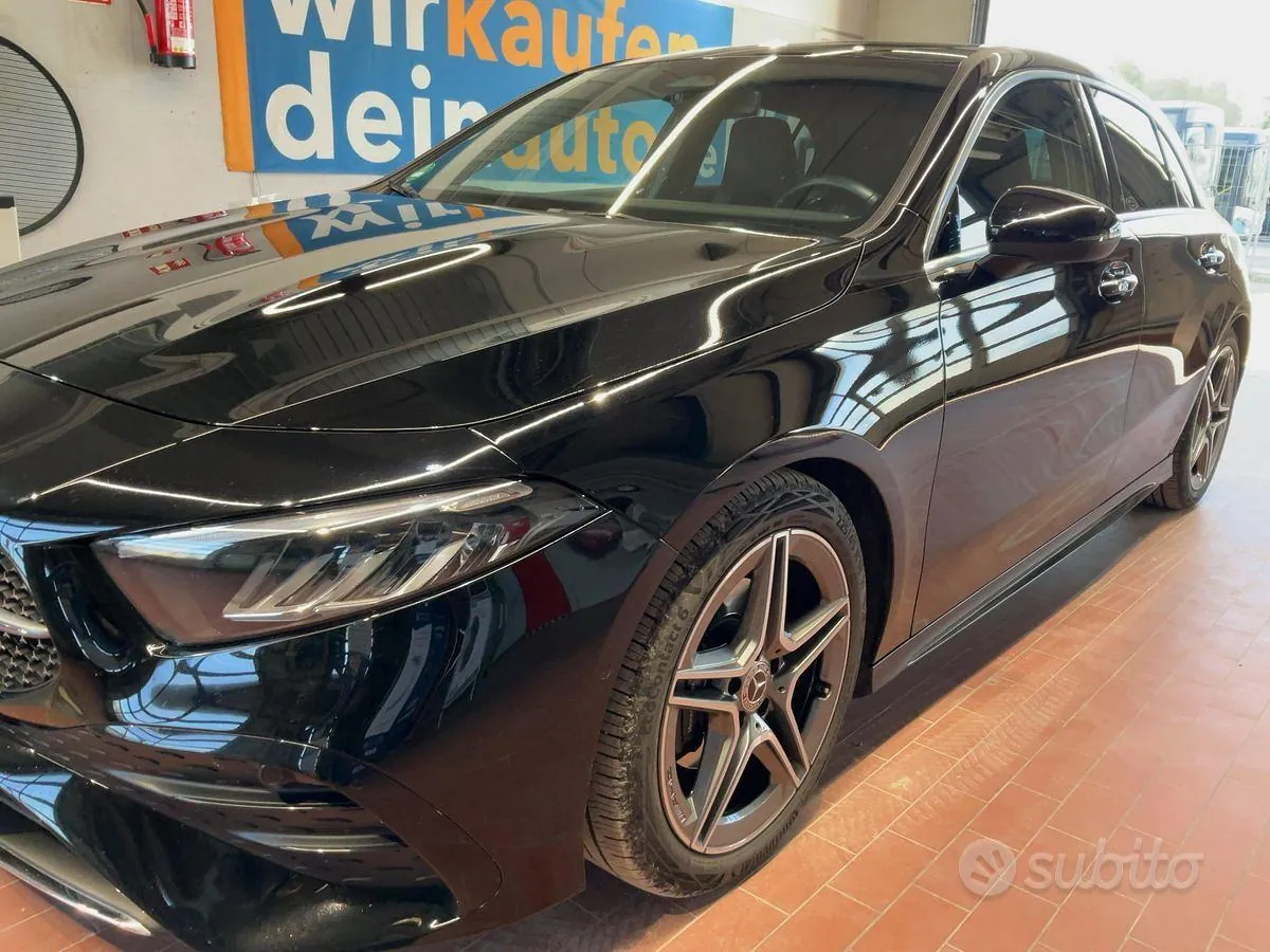 Mercedes-Benz A 180 2023 photo 2