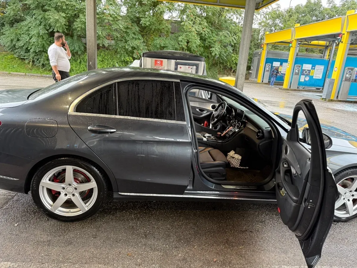 Mercedes-Benz C-Class 2015 photo 2
