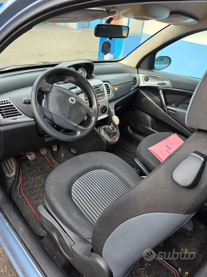 Lancia Ypsilon 2008 photo 2