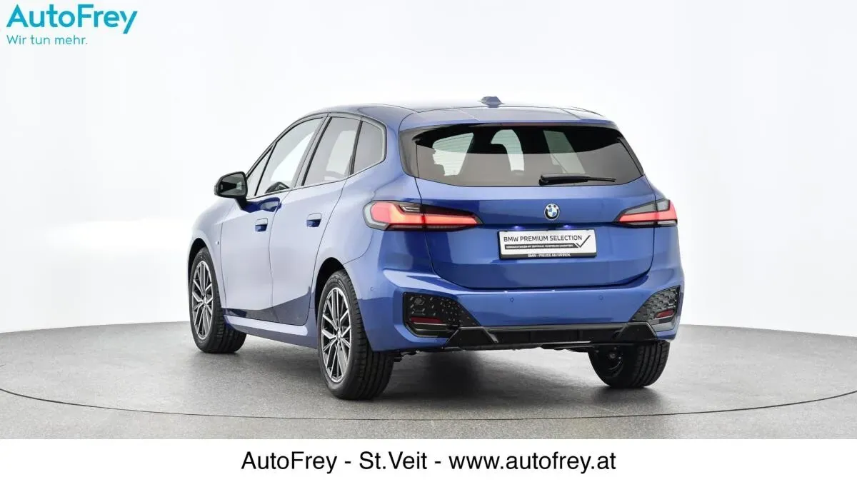 BMW 2 Series 2023 photo 3