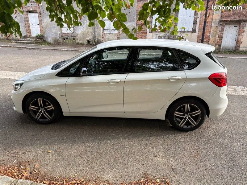BMW Series 2 2016 photo 2
