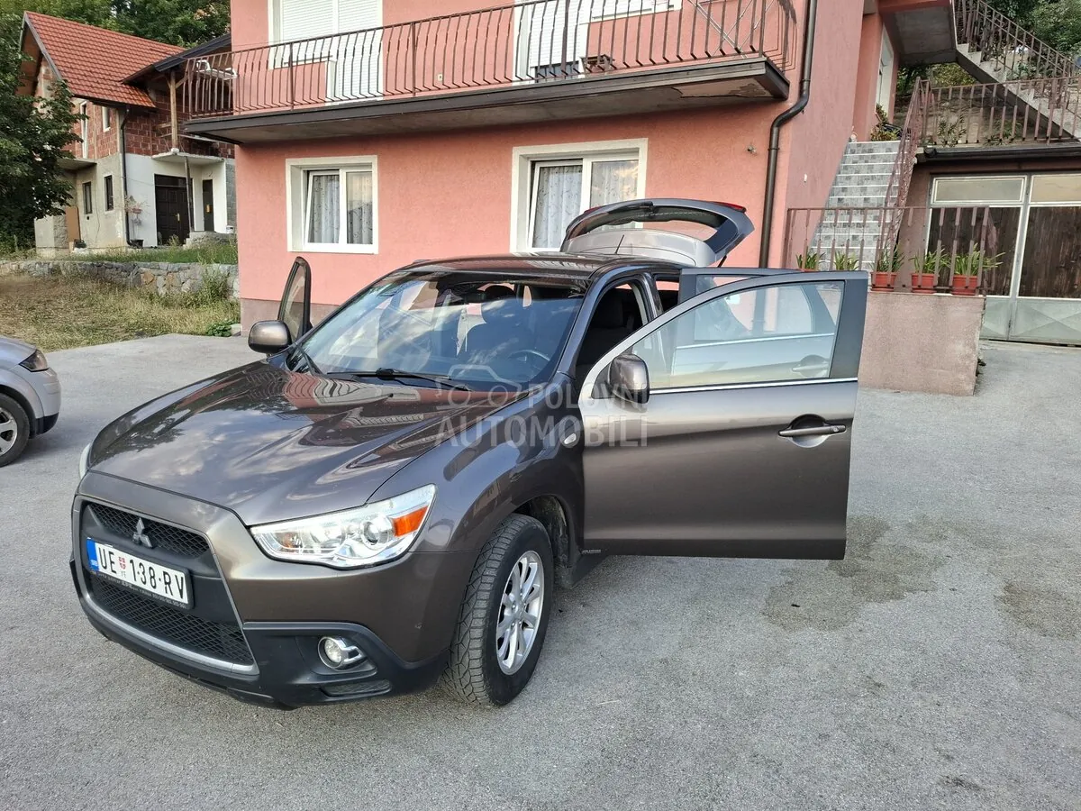 Mitsubishi Asx 2010 photo 2