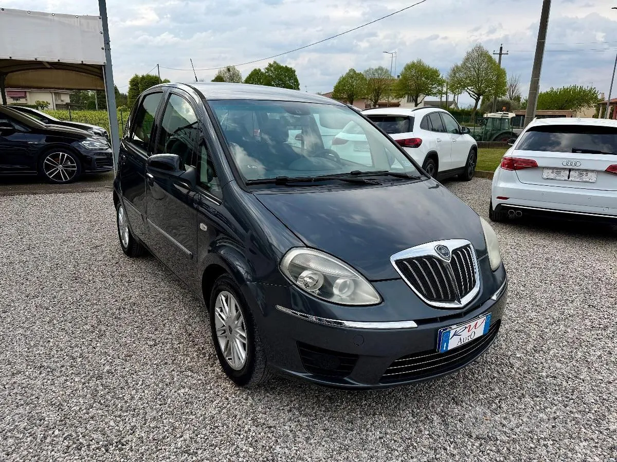 Lancia Musa 2011 photo 2