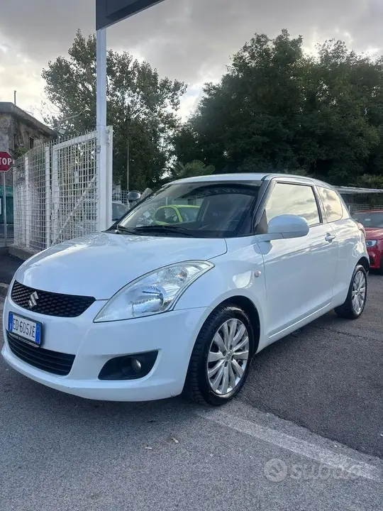 Suzuki Swift 2011 photo 4