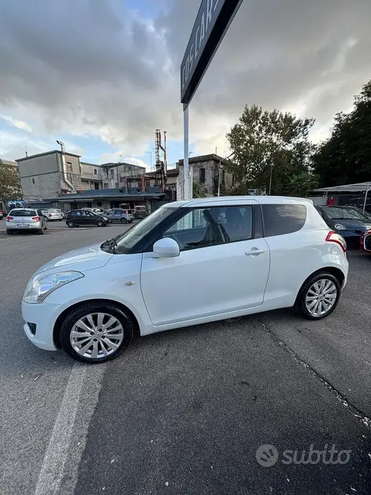 Suzuki Swift 2011 photo 5