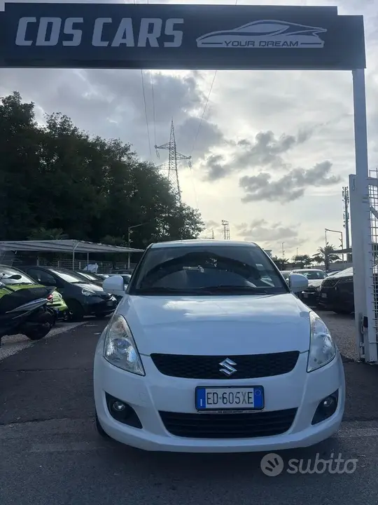 Suzuki Swift 2011 photo 2