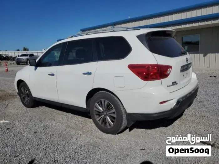 Nissan Pathfinder 2018 photo 2