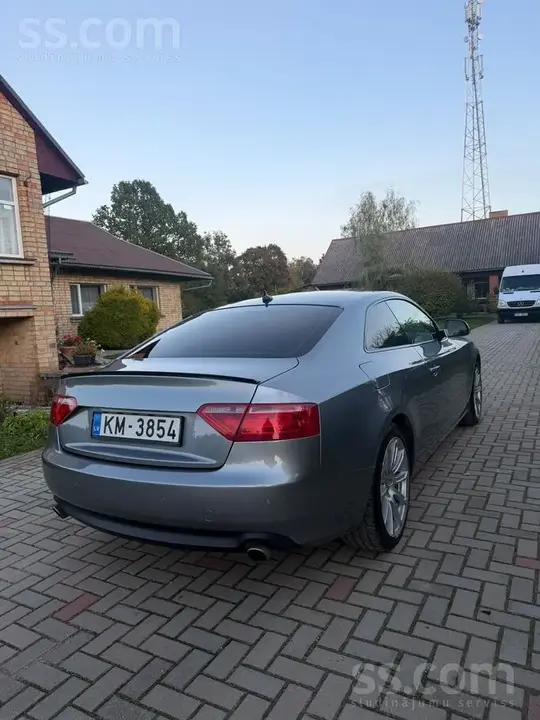 Audi A5 2009 photo 3
