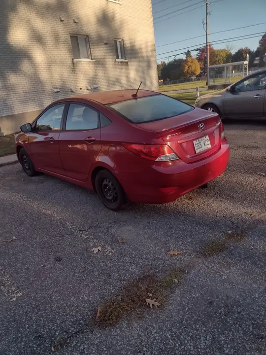 Hyundai Accent 2013 photo 3