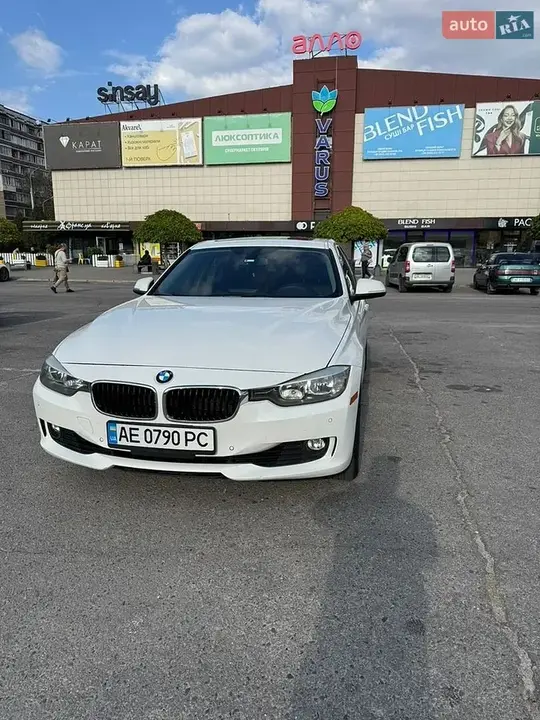 BMW 3 Series 2015 photo 4