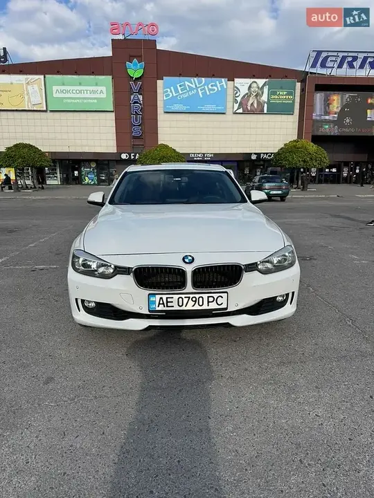 BMW 3 Series 2015 photo 3