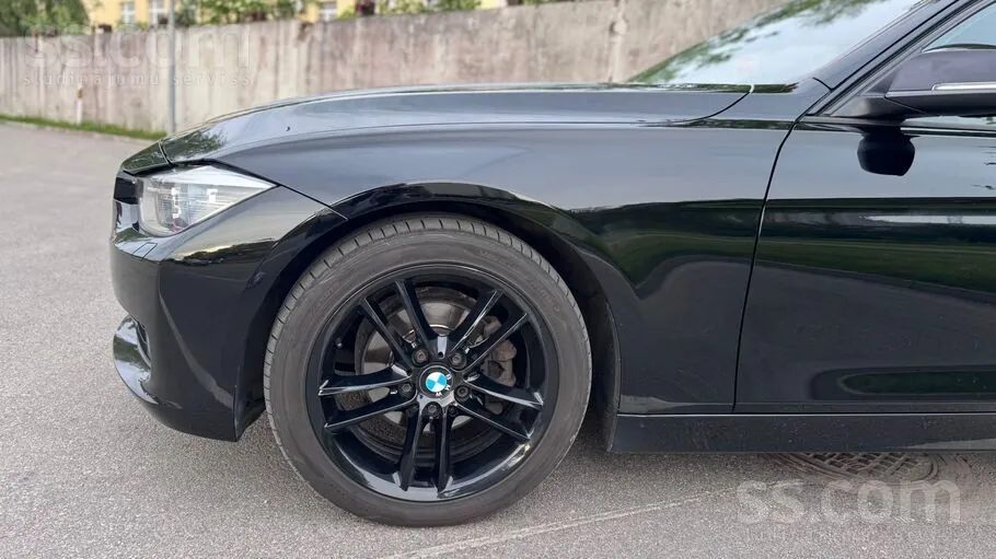 BMW 320D 2016 photo 3