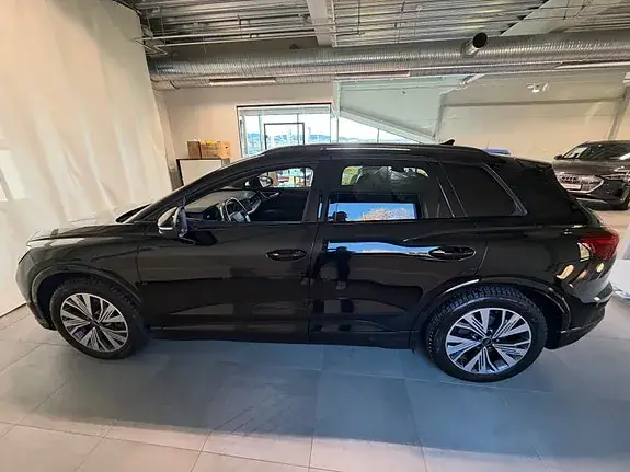 Audi Q4 E-Tron 2023 photo 3