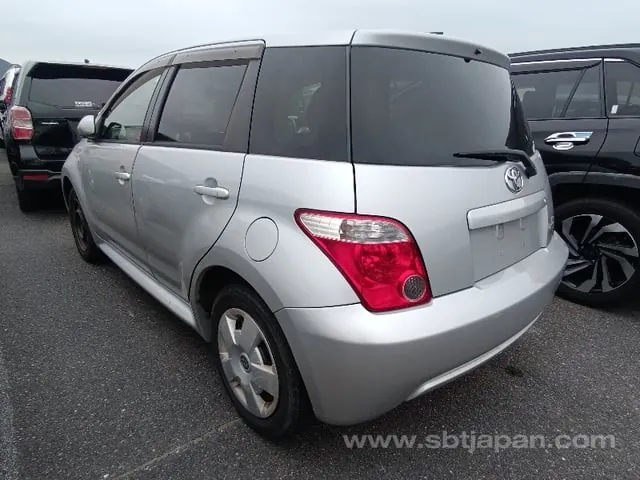 Toyota Ist 2006 photo 3