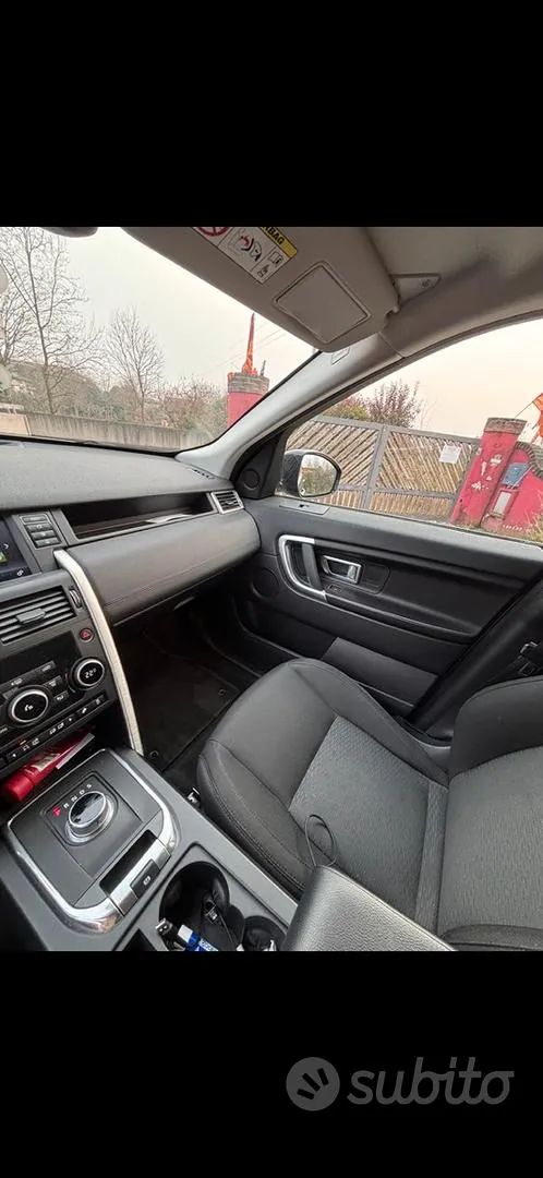 Land Rover Discovery Sport 2015 photo 5