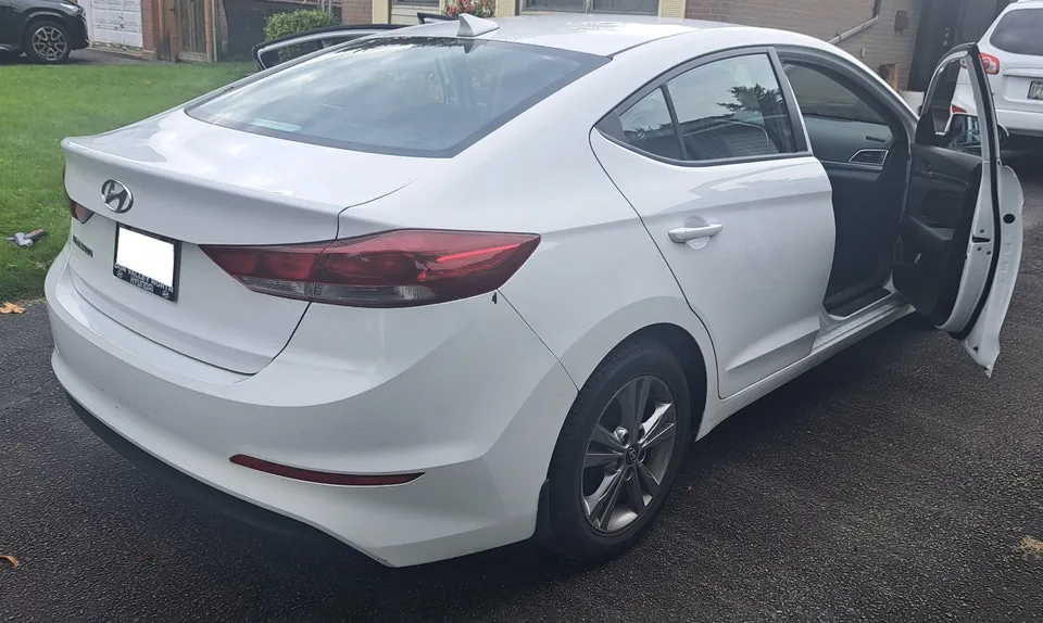 Hyundai Elantra 2017 photo 2