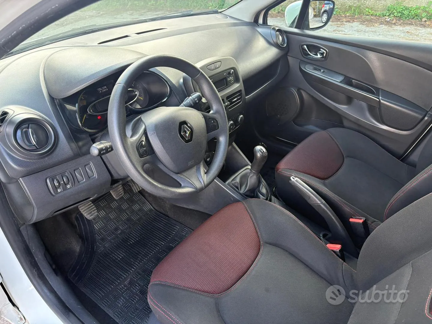 Renault Clio 2013 photo 5