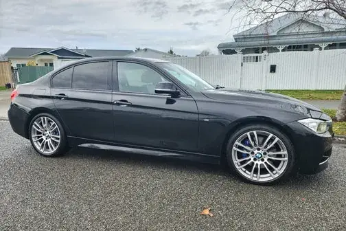 BMW 320I