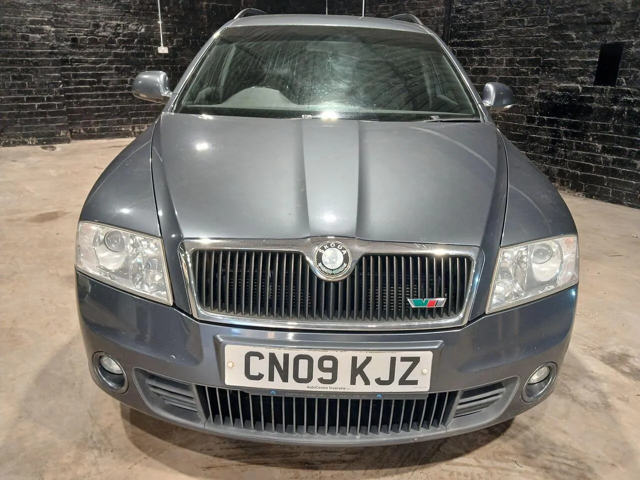 Skoda Octavia 2009 photo 2