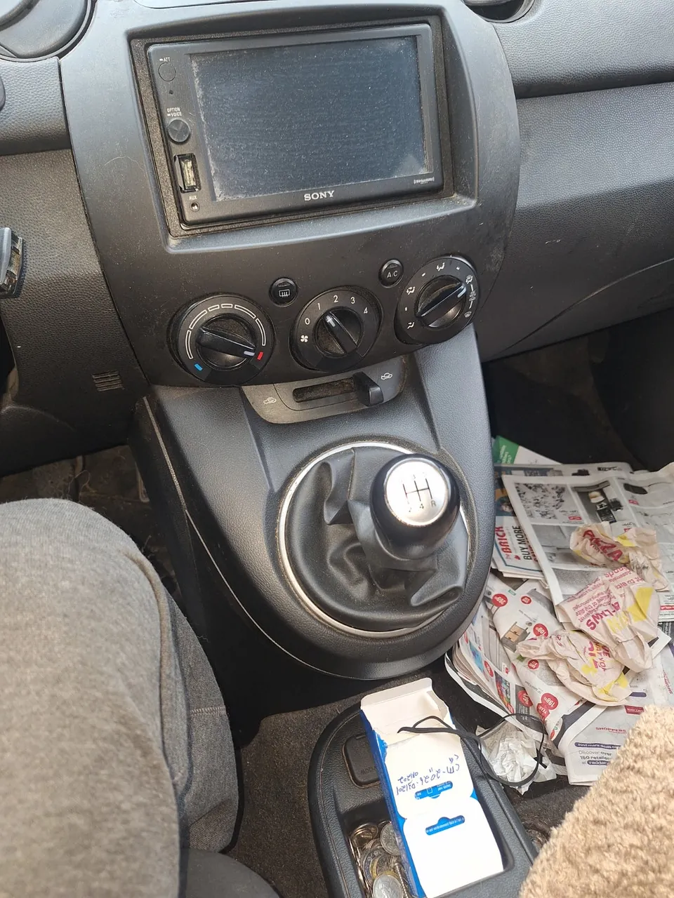 Mazda 2 2011 photo 5