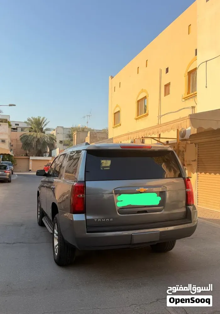 Chevrolet Tahoe 2018 photo 2