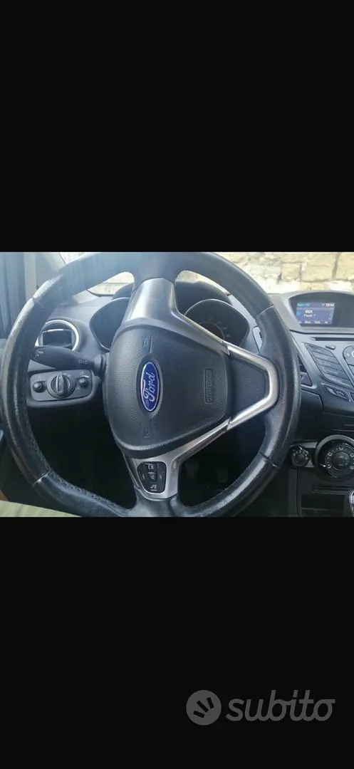 Ford Fiesta 2015 photo 5