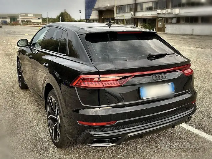 Audi Q8 2021 photo 5