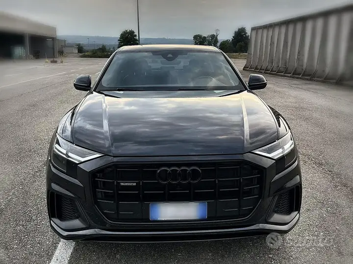 Audi Q8 2021 photo 2