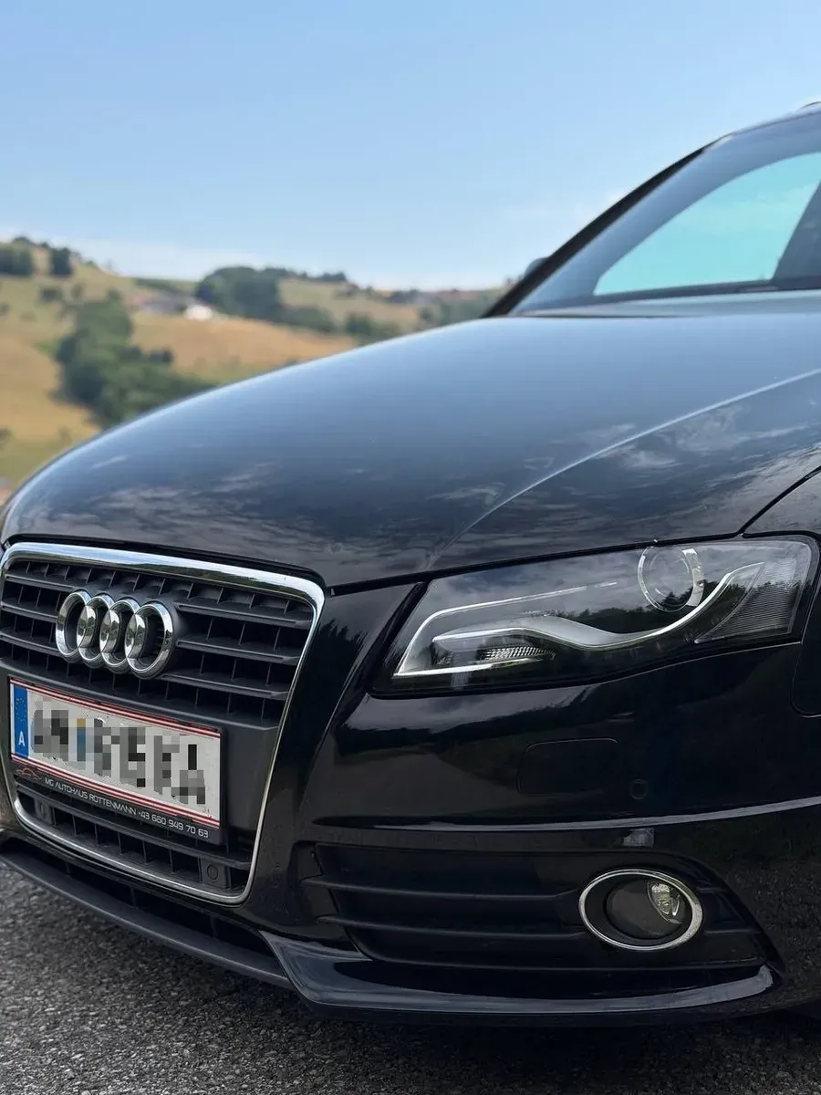 Audi A4 2012 photo 3