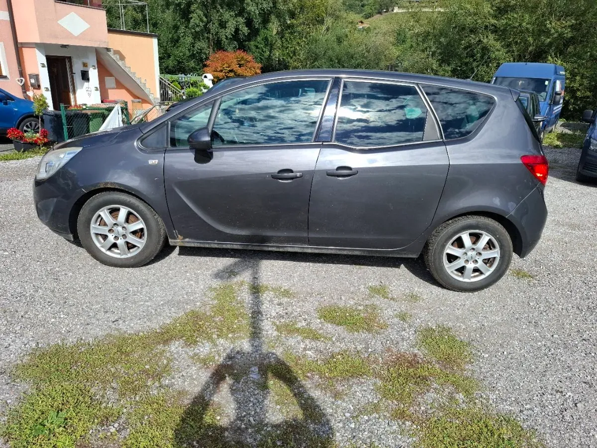 Opel Meriva 2011 photo 3