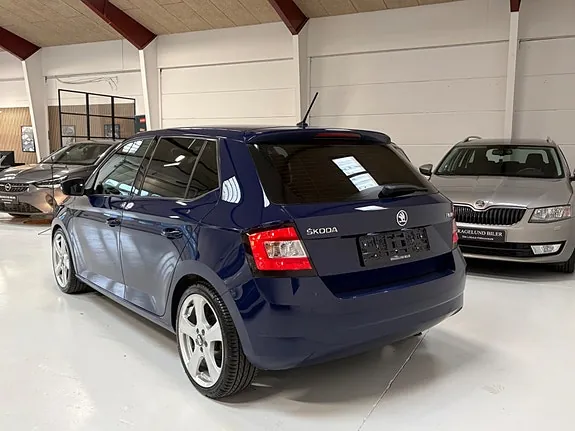 Skoda Fabia 2015 photo 3