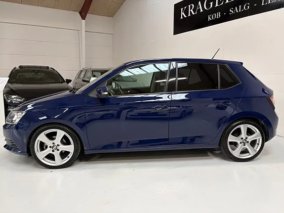 Skoda Fabia 2015 photo 2