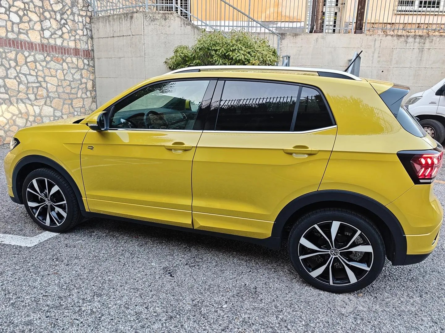 Volkswagen T-Cross 2024 photo 2
