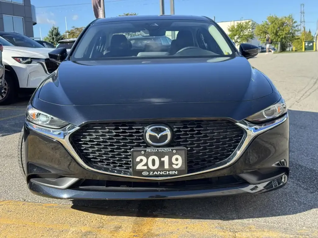 Mazda 3 2019 photo 2