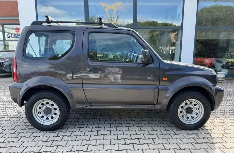 Suzuki Jimny 2012 photo 4