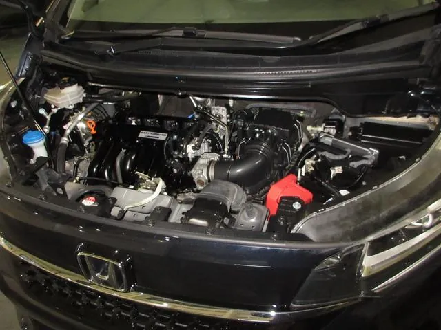 Honda Freed Hybrid 2022 photo 3