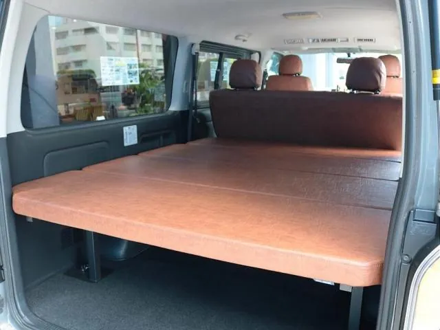 Toyota Hiace 2017 photo 3