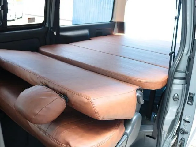 Toyota Hiace 2017 photo 4