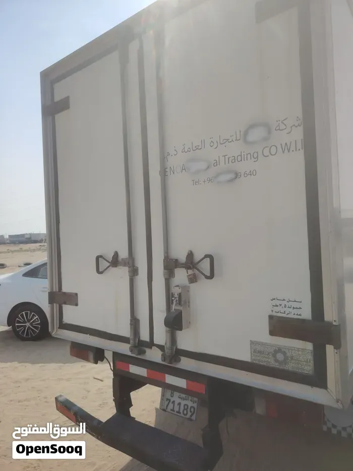 Mitsubishi Fuso Canter 2011 photo 4