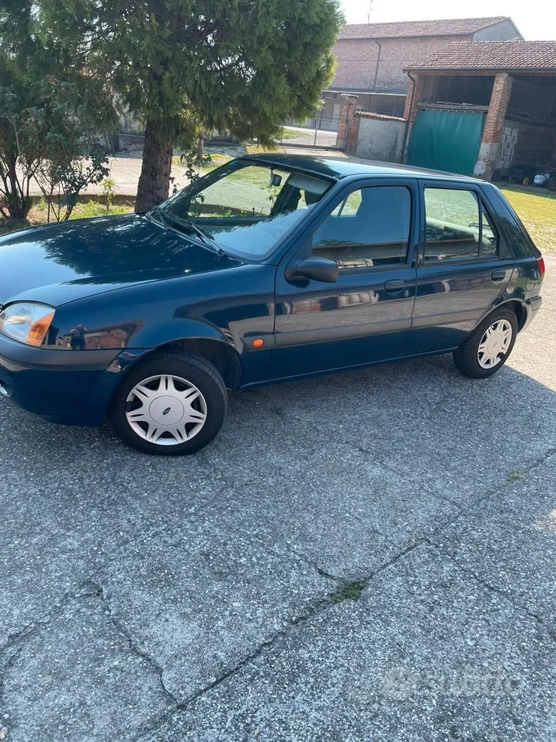 Ford Fiesta 2000 photo 3