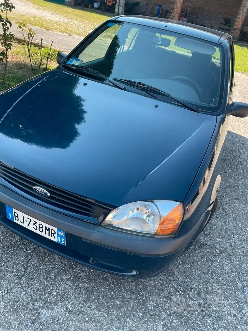 Ford Fiesta 2000 photo 2
